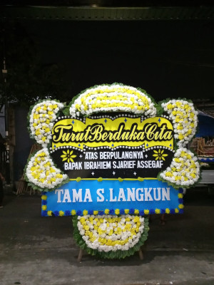 Papan Bunga Duka di Karet